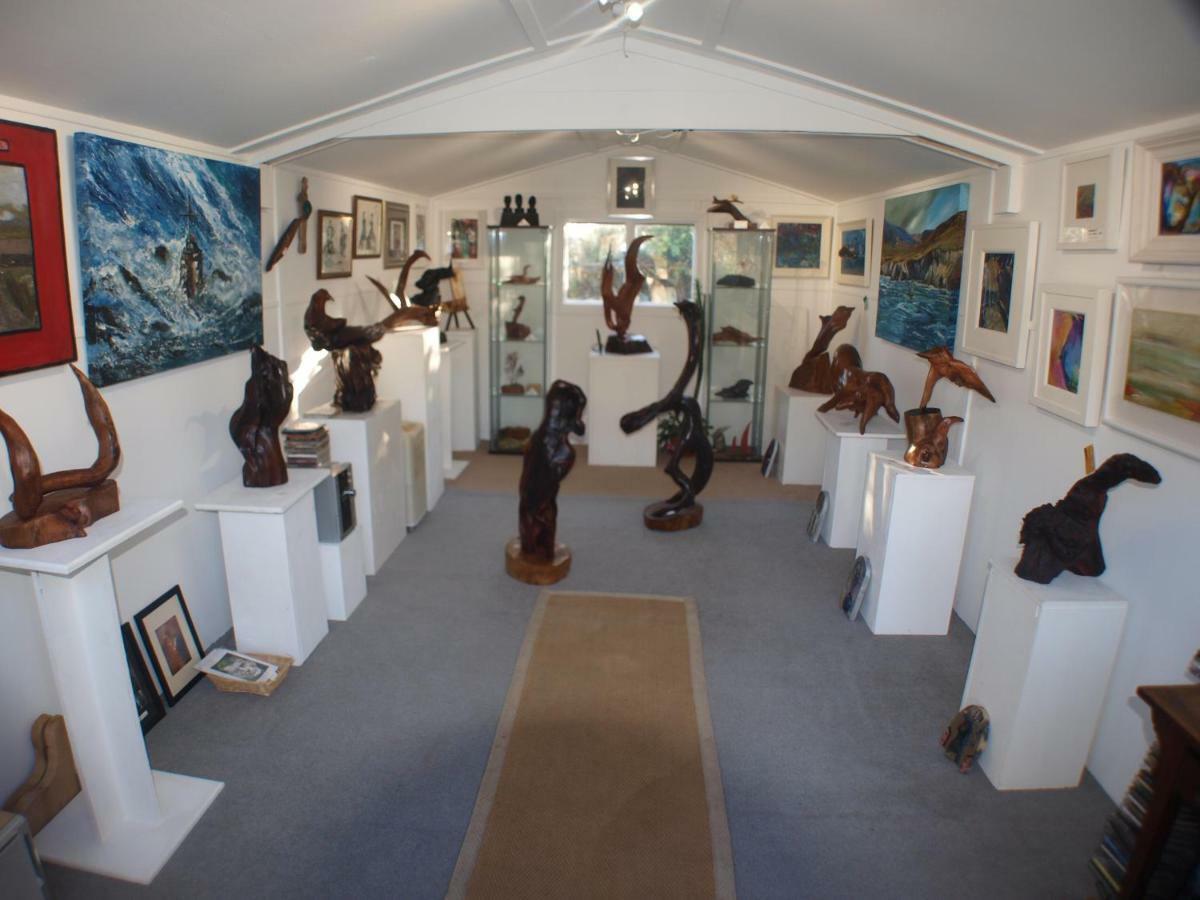 Lakefield Gallery Keel  Екстер'єр фото